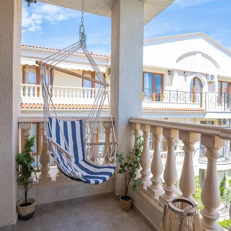 Royal Bay With Self Check-in Aparthotel Sveti Vlas