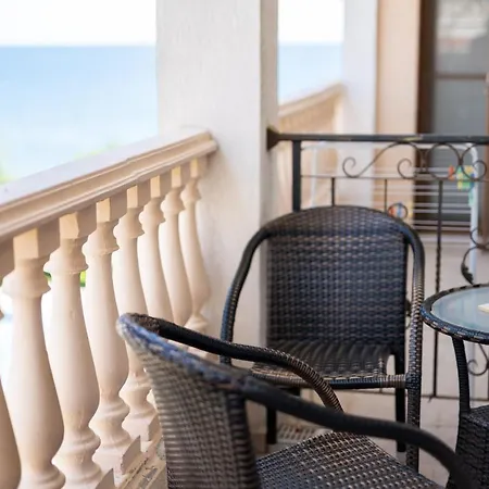 Royal Bay With Self Check-in Aparthotel Sweti Wlas