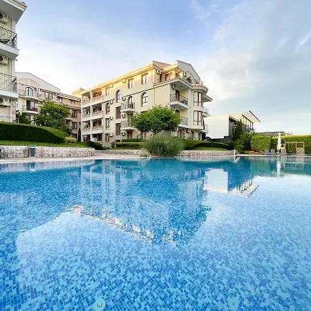 Royal Bay With Self Check-in Aparthotel 3*
