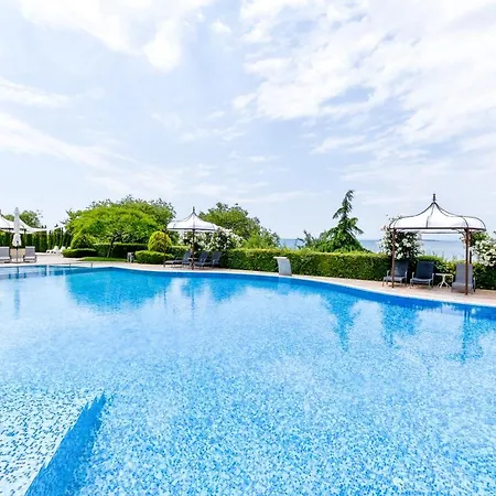 Aparthotel Royal Bay With Self Check-in