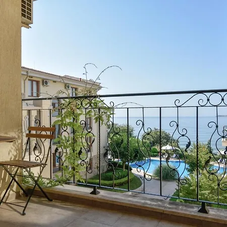 Royal Bay With Self Check-in Aparthotel 3*